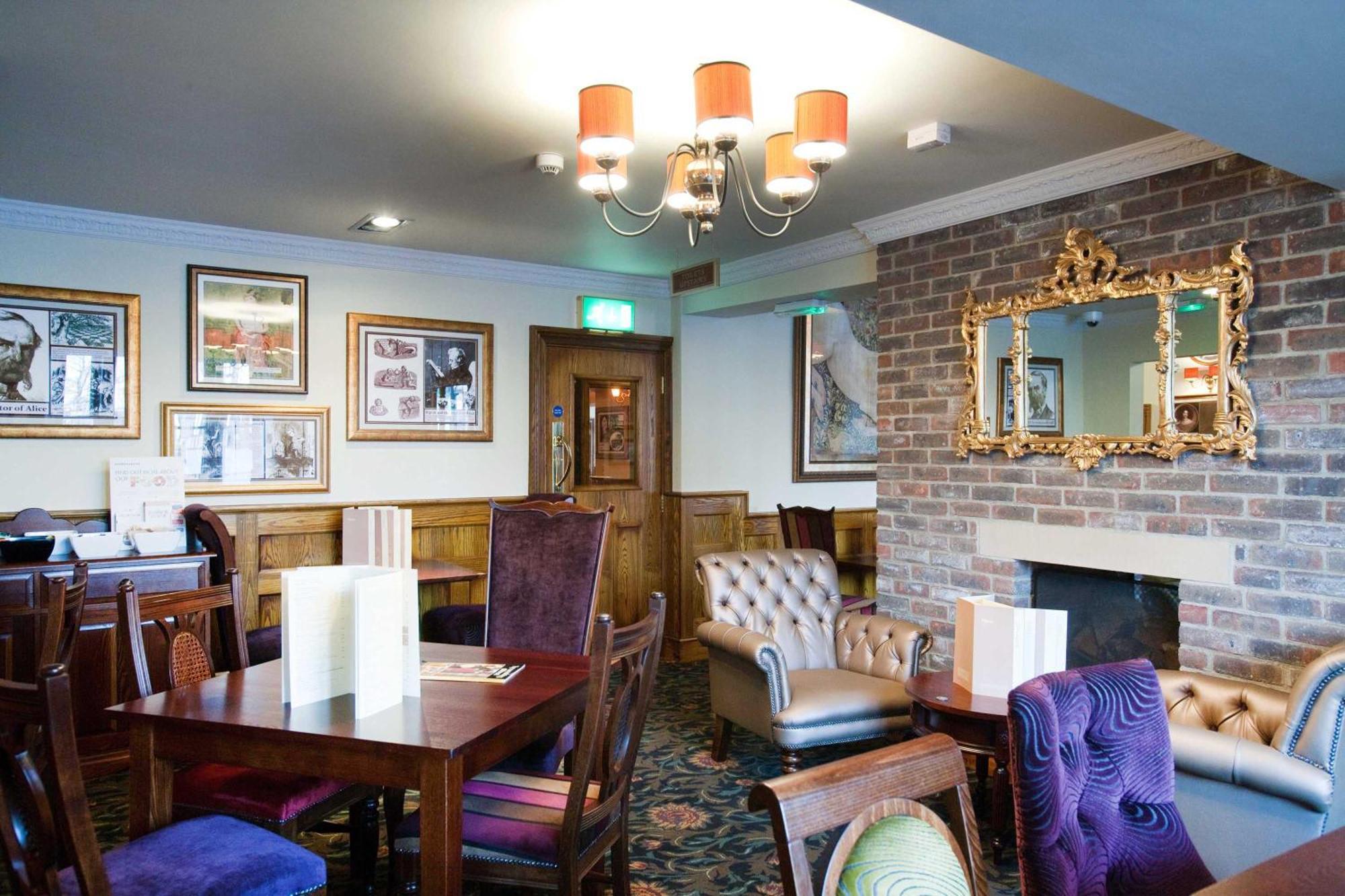 The Unicorn Hotel Wetherspoon Ріпон Екстер'єр фото