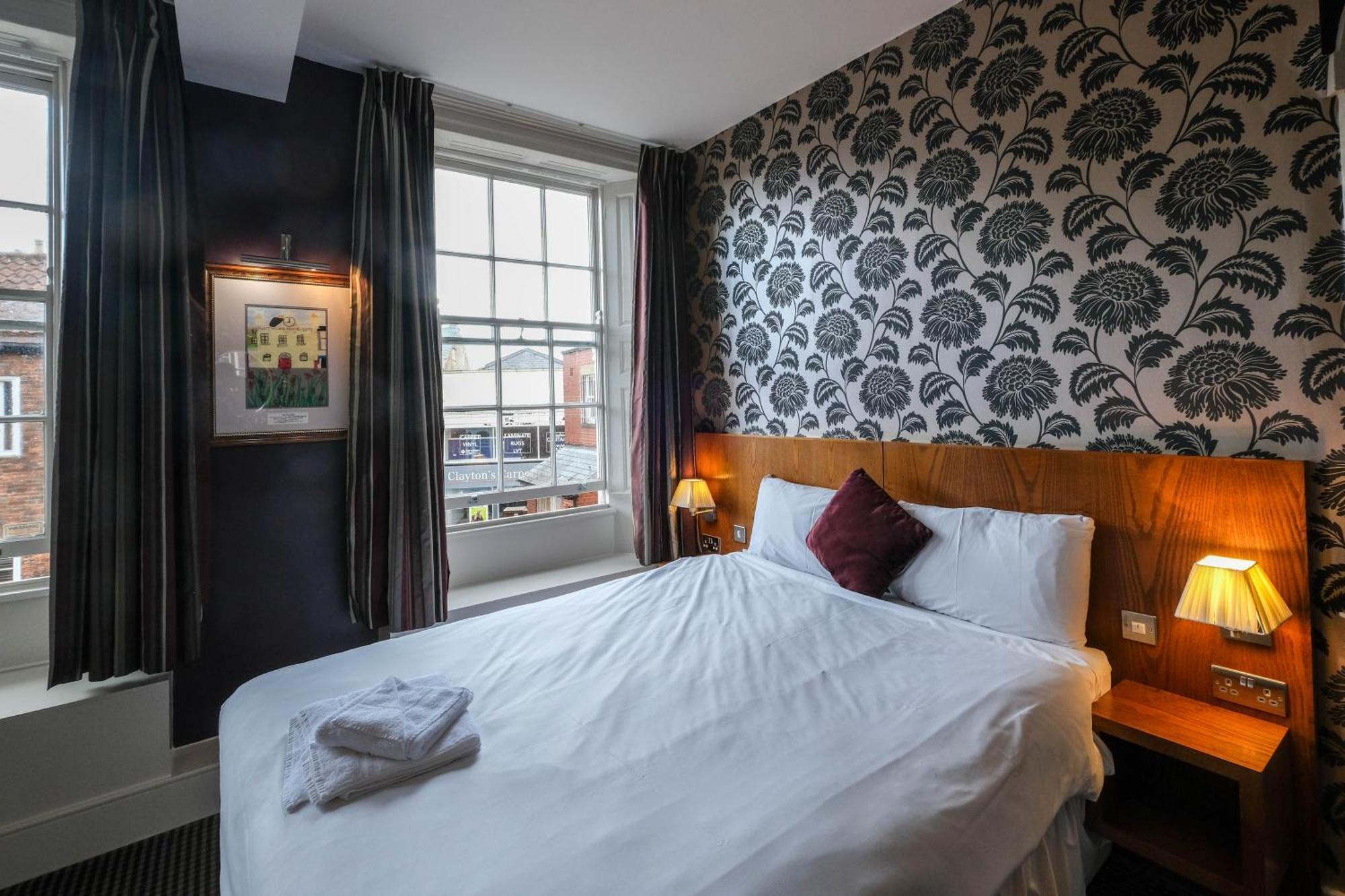The Unicorn Hotel Wetherspoon Ріпон Екстер'єр фото