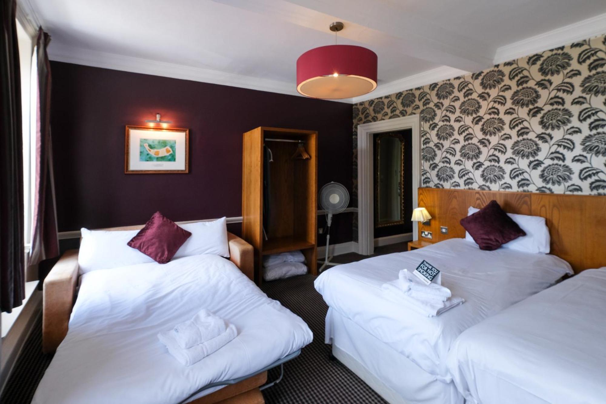 The Unicorn Hotel Wetherspoon Ріпон Екстер'єр фото